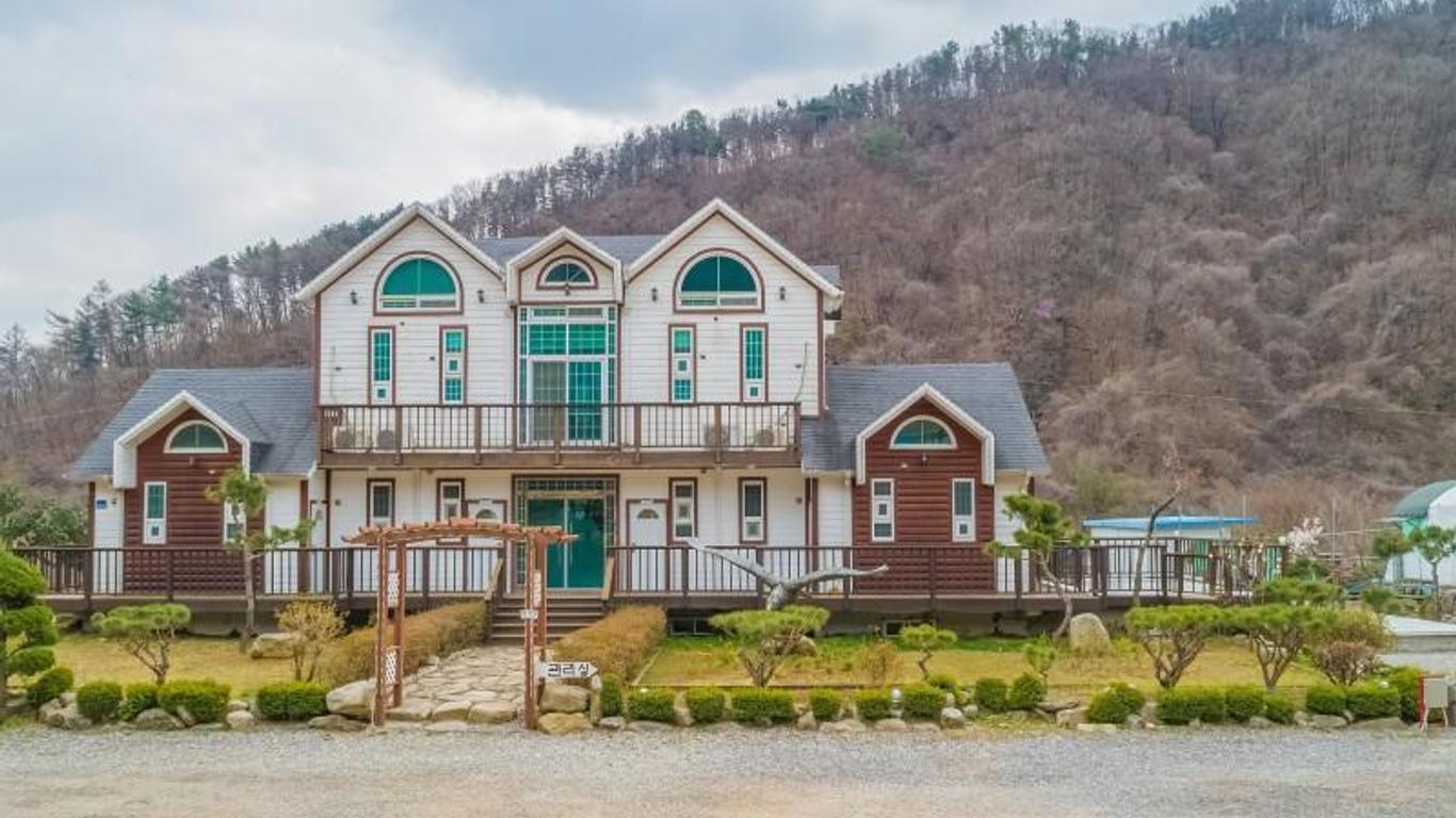 Gapyeong Rich House Pension