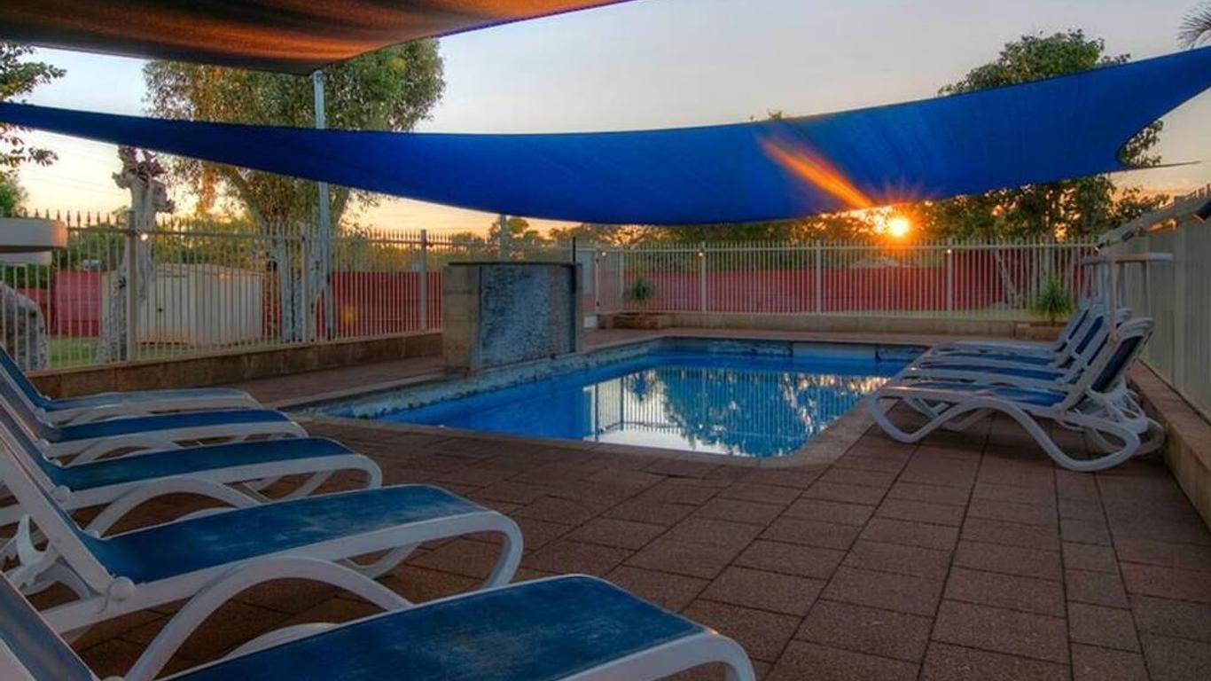 Halls Creek Motel