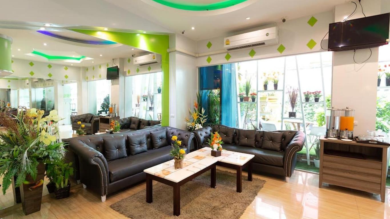 Lucky Green View