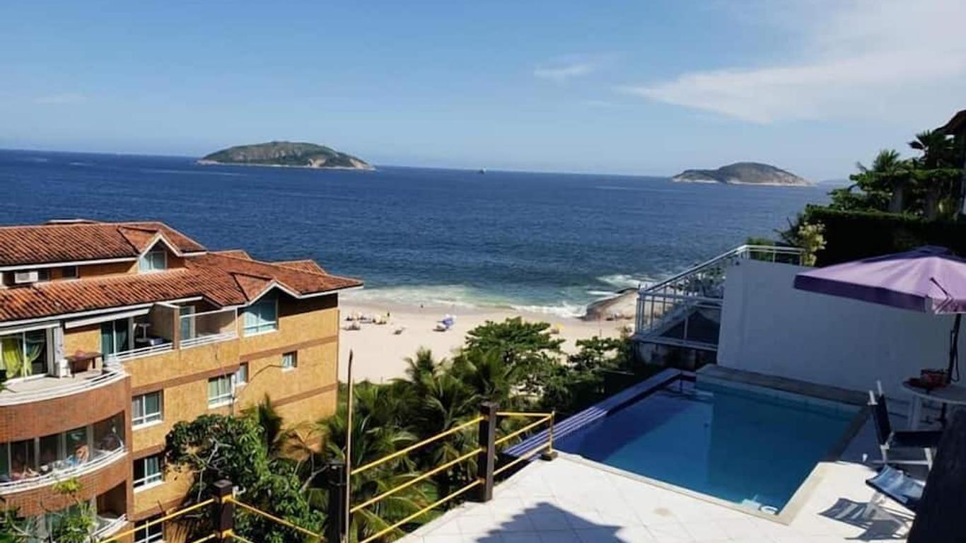 Camboinhas Bed and Breakfast