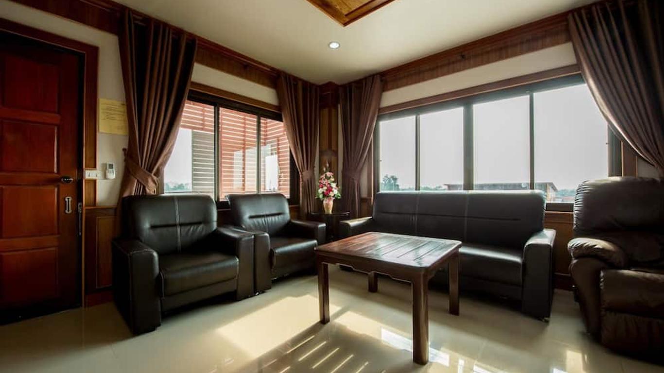 Thatphanom View Hotel Nakhon