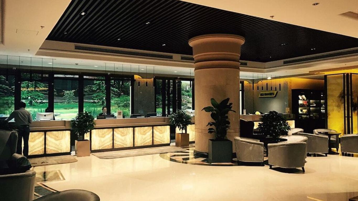 Starway Hotel Dalian Railway Station