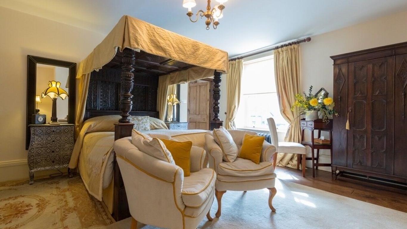 Muddifords Court Country House