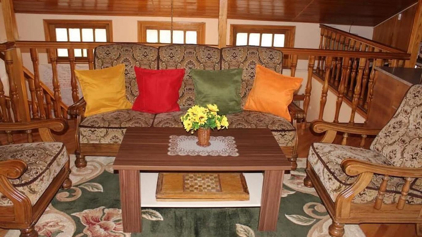 Family Hotel Lago & Wine Cellar