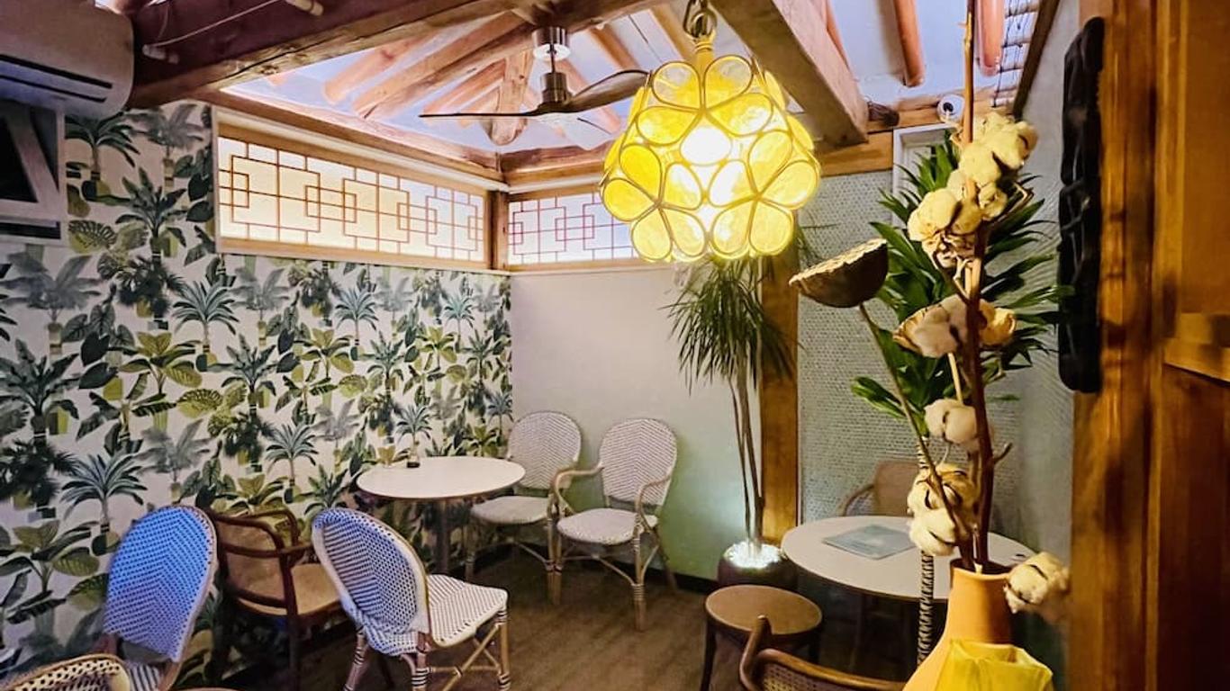 'Hanok Hanok' Boutique stay Seoul - 2min from Gyeongbokgung Palace station
