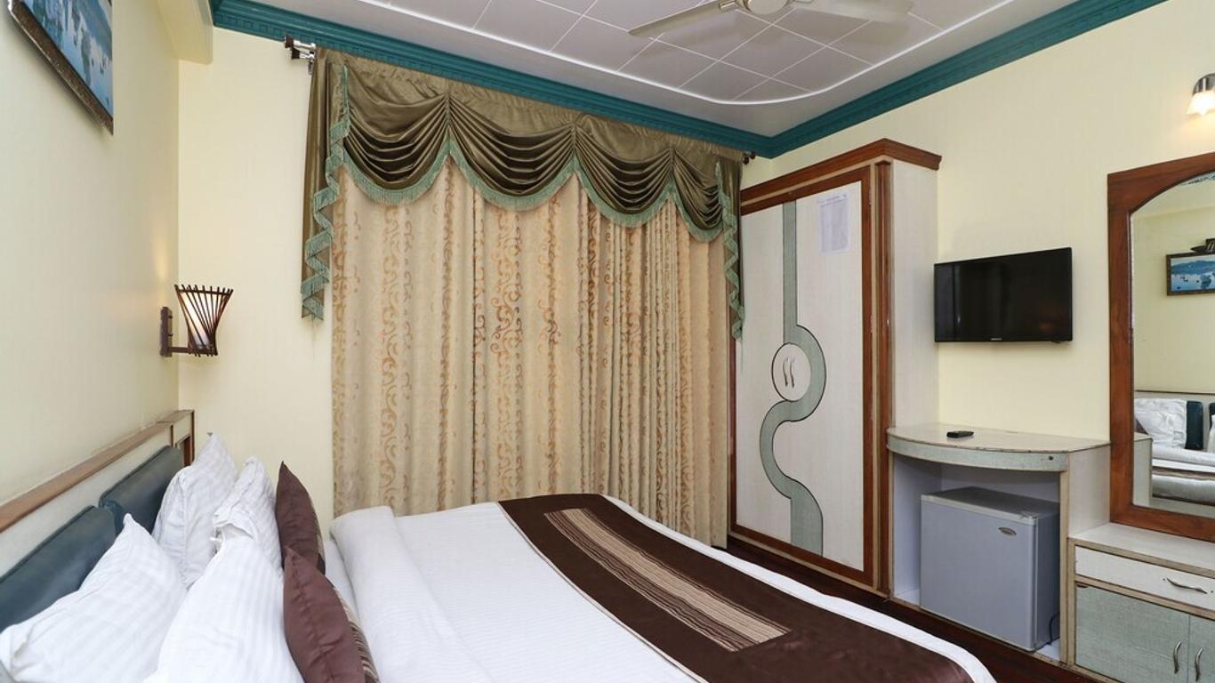 OYO 1385 Hotel Dream Palace