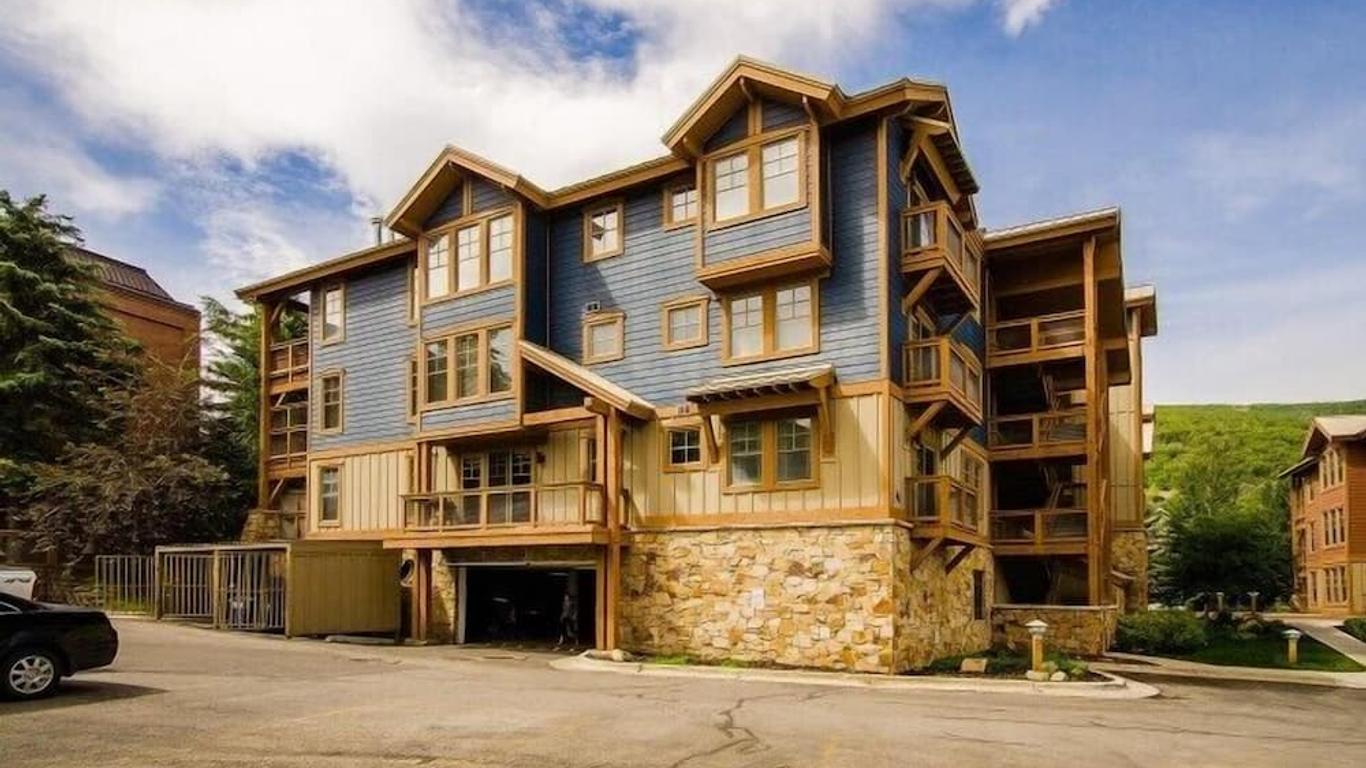 Town Pointe By Lespri Management