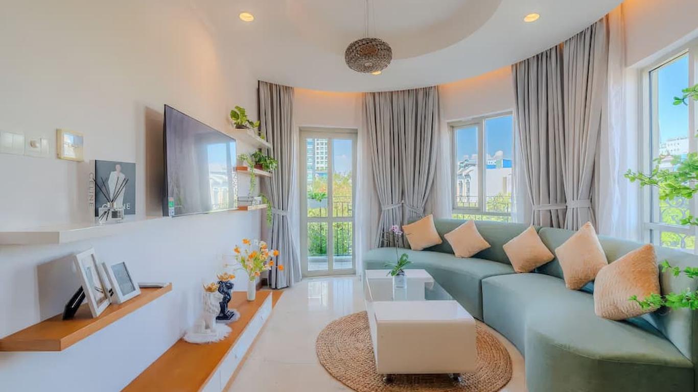 Emerald Pavillon Suites Saigon