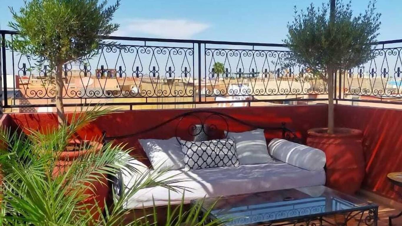 Riad étoile ocre