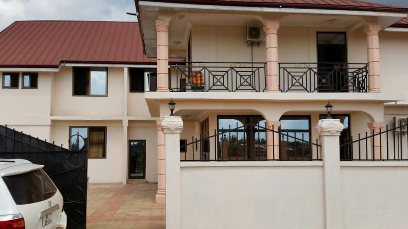 The Moonlite Hotel Sunyani Airport