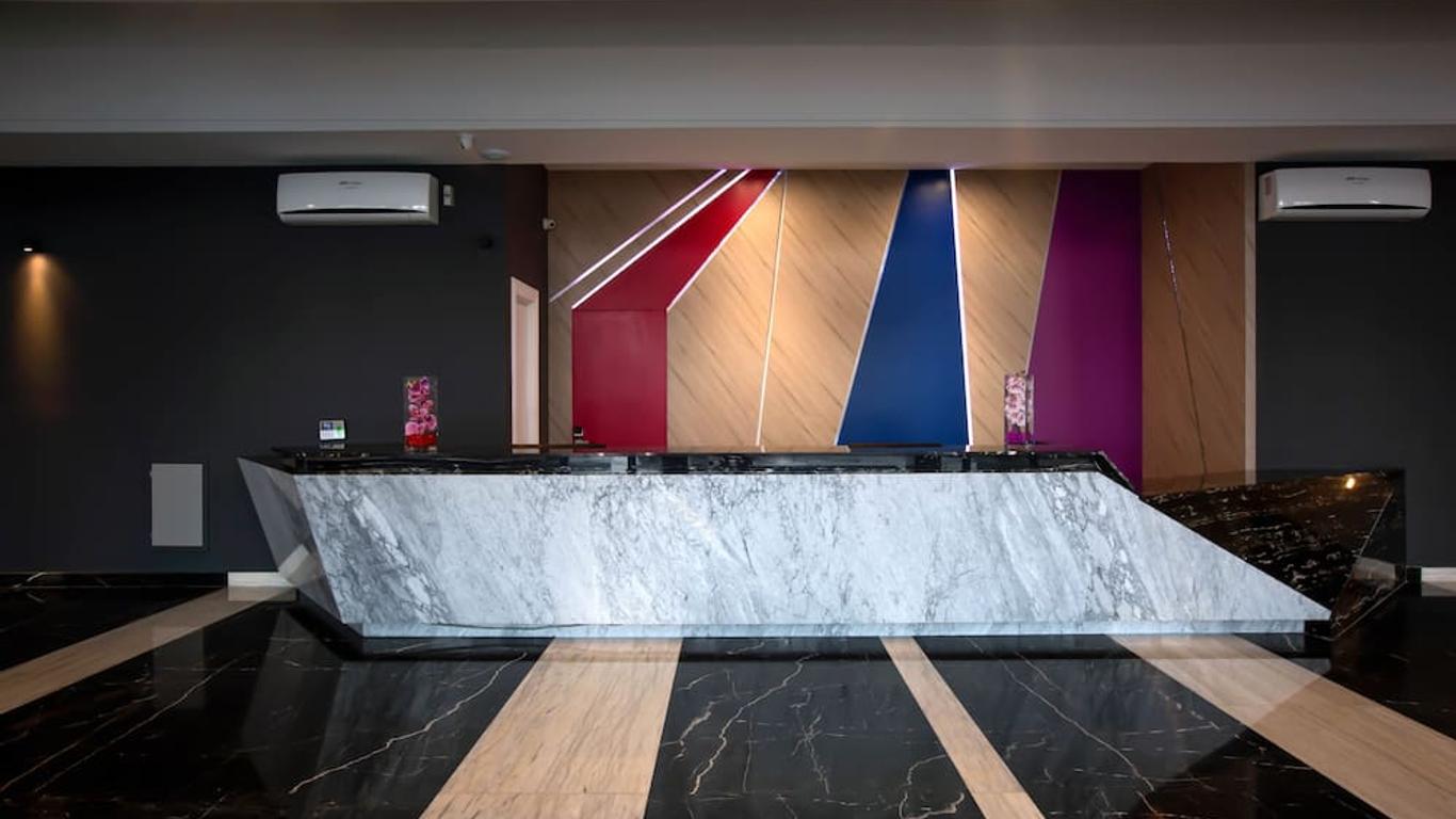 Hoh Hotel