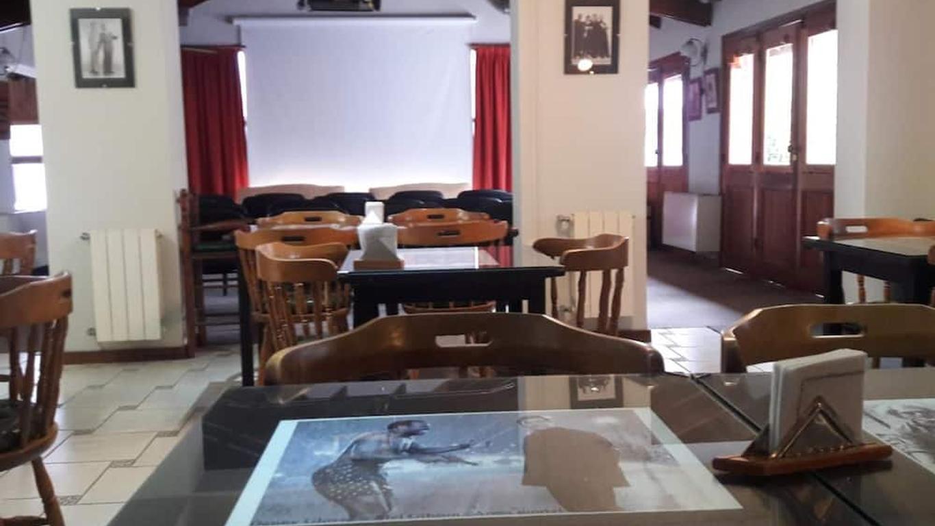 Hotel de Cine Las Golondrinas