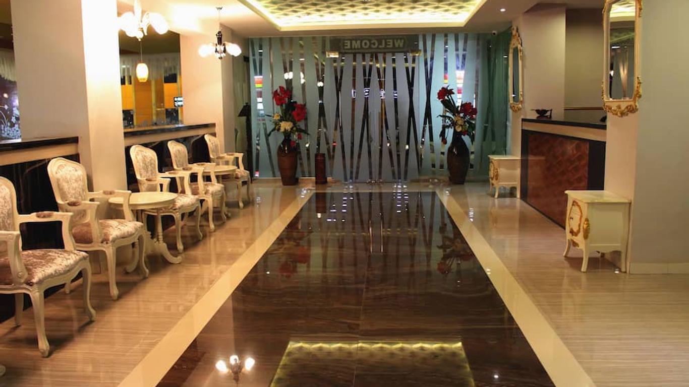 Grand Batik Inn