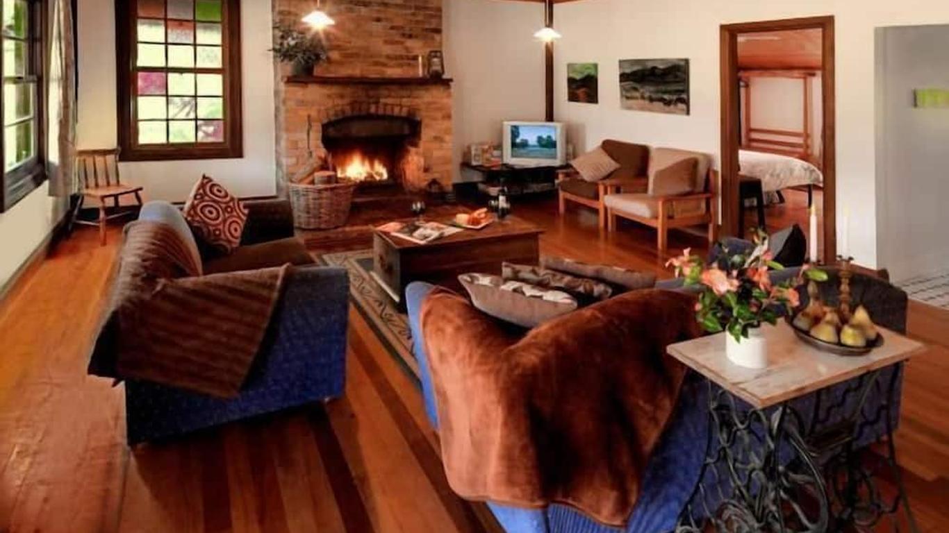 Cedar Creek Cottages