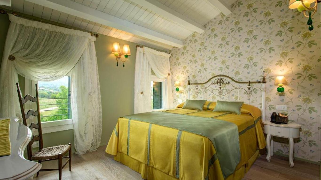 Colonia Resort