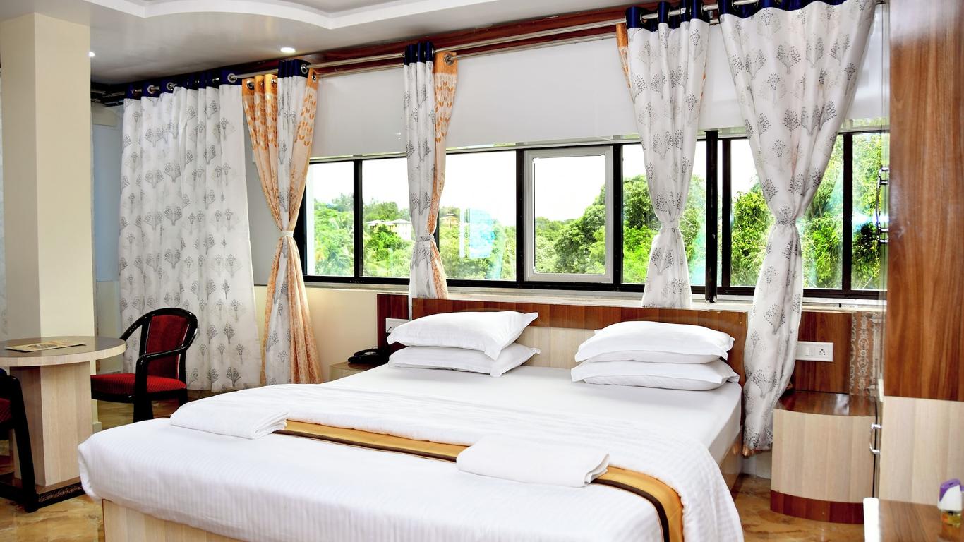 Gkm Grand Hotel