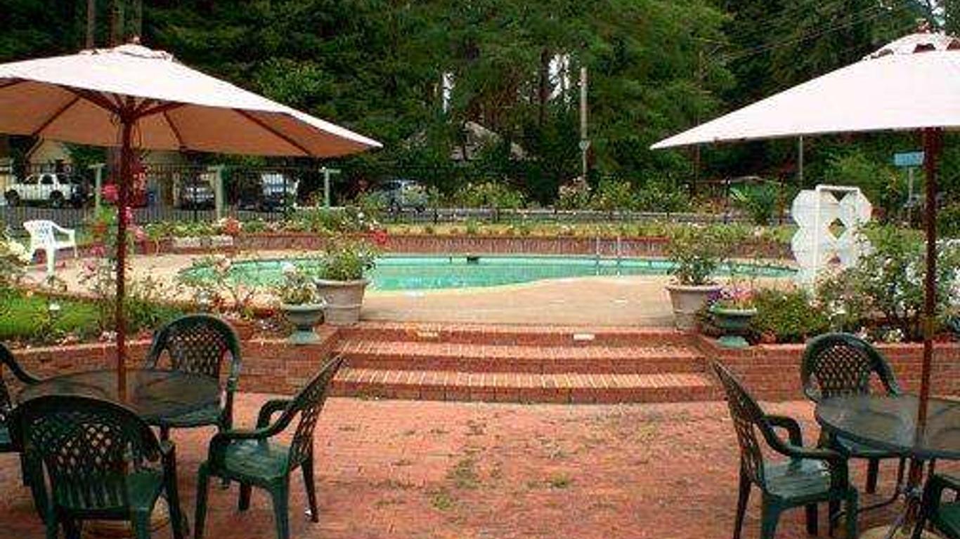 Quality Inn & Suites Santa Cruz Mountains
