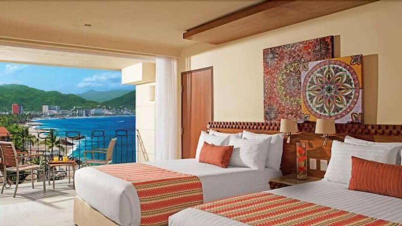 Gorgeous Sunset View Suite