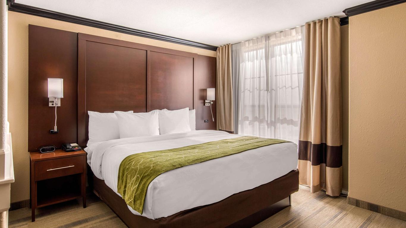 Comfort Suites