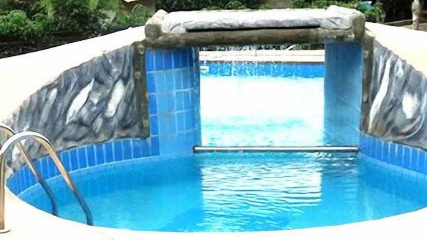 Rainforest Lodge