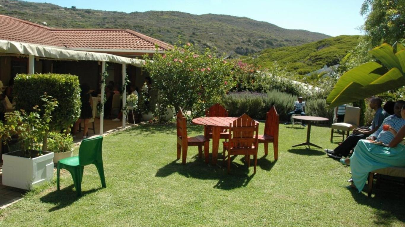 15 On Penguin Guest House