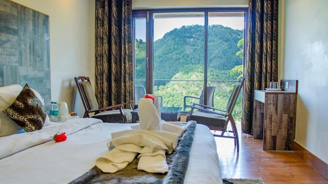 Hotel Seven Oaks