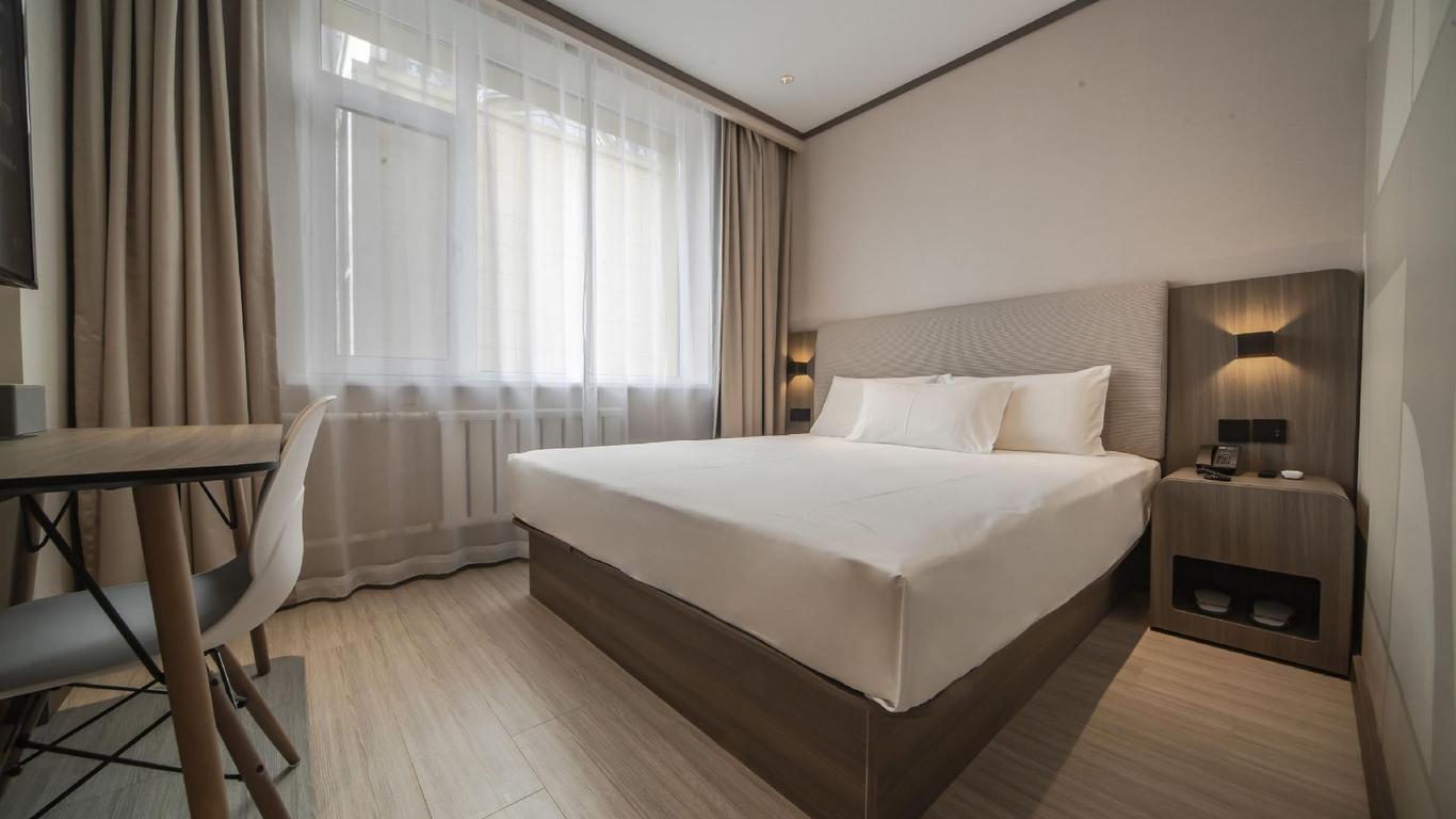 Hanting Hotel Shenyang Lingxi Metro Station