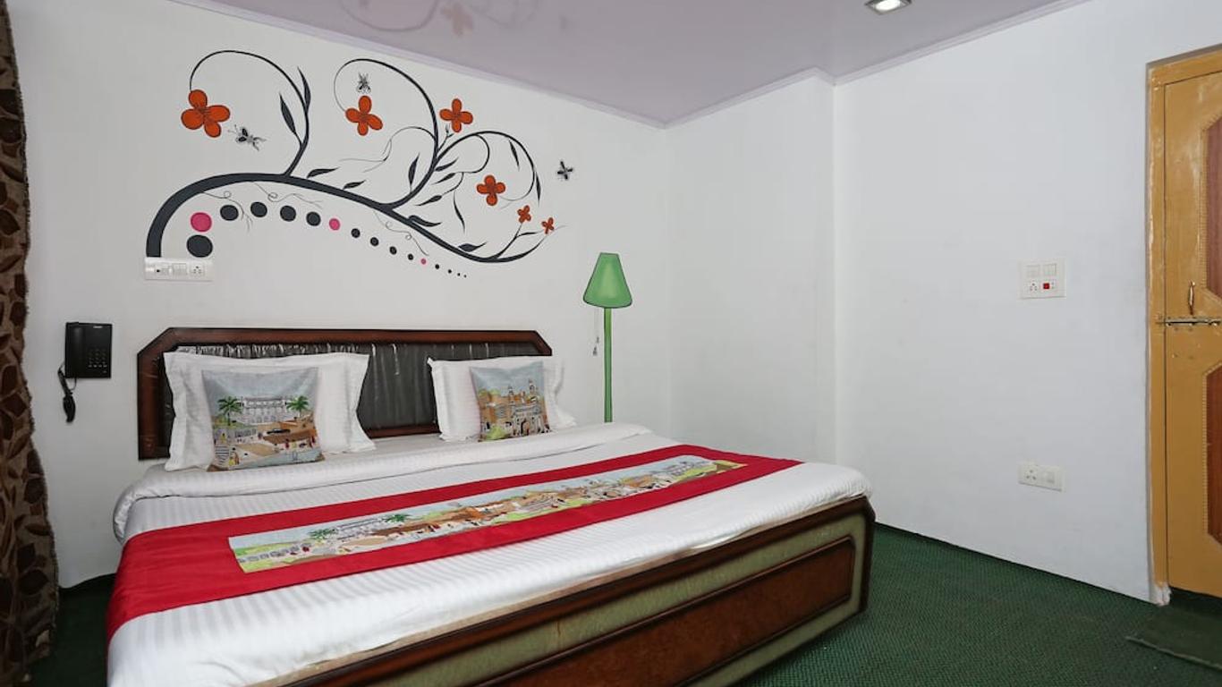 OYO 9083 Hotel New Tourist Palace