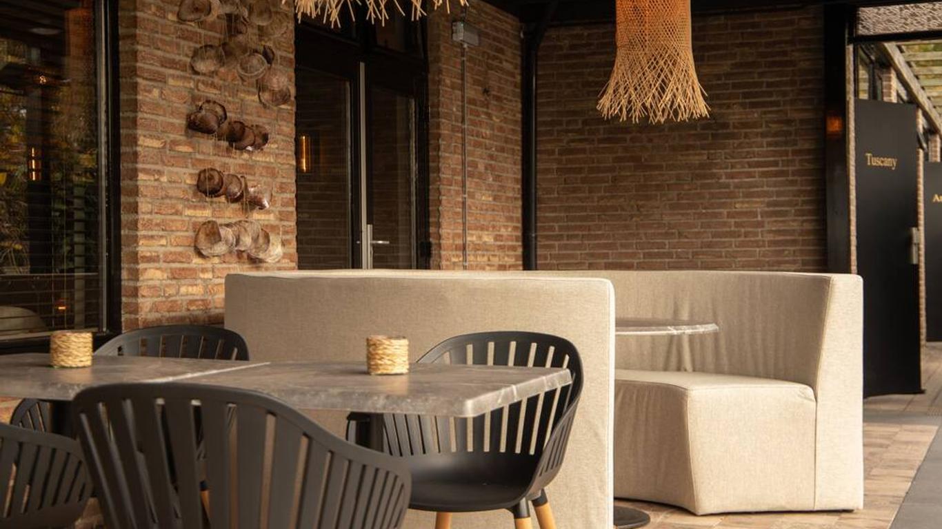 Boutique Hotel Four