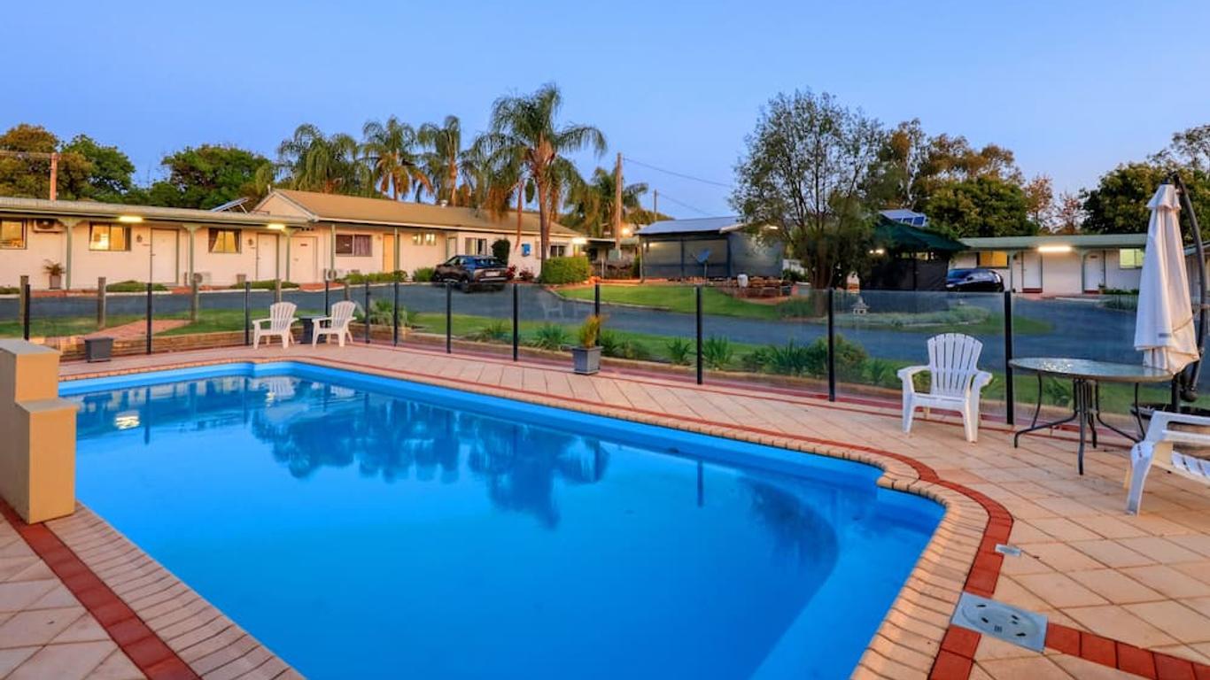 Oasis Motel