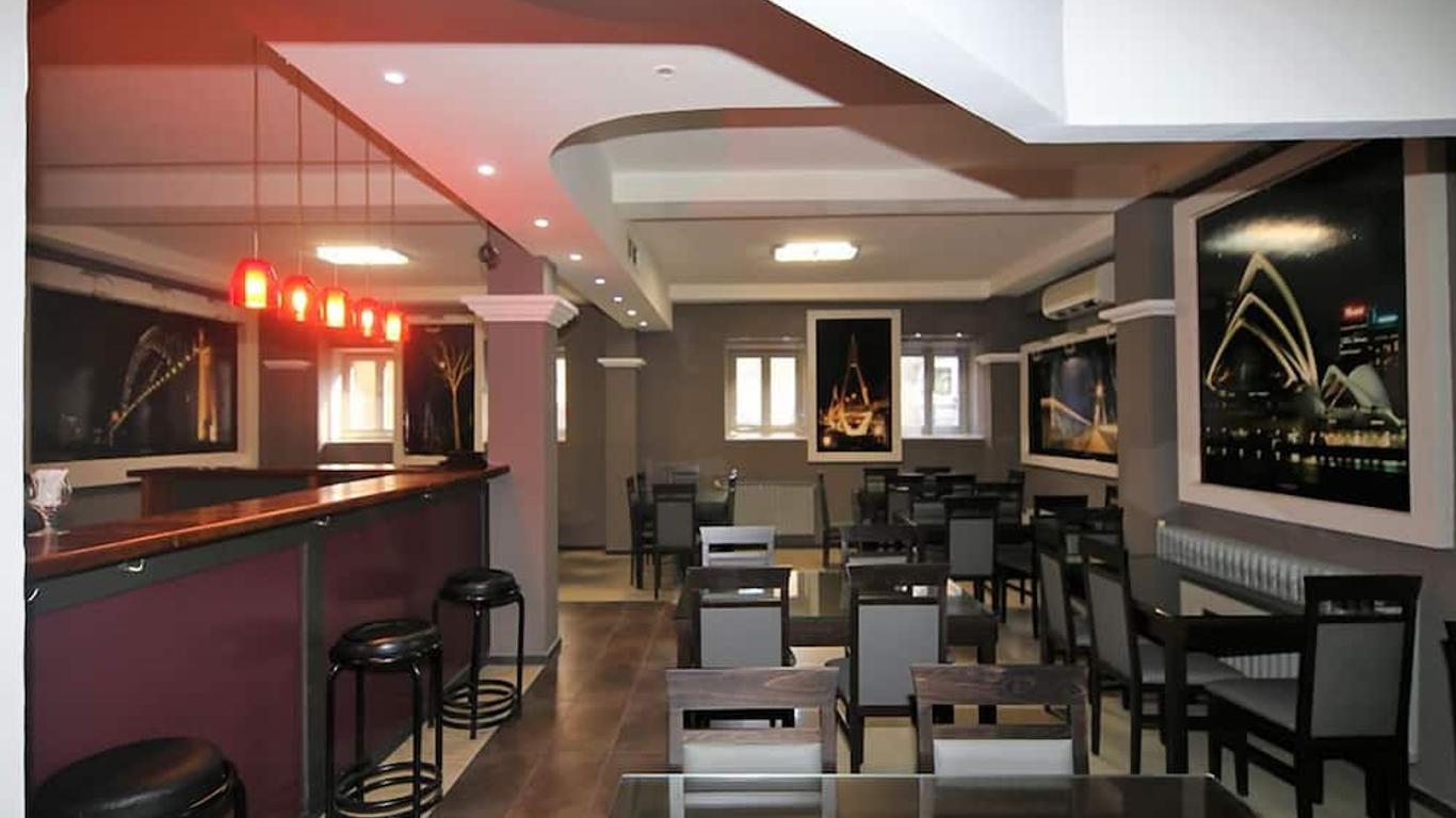 Hotel Ambasador