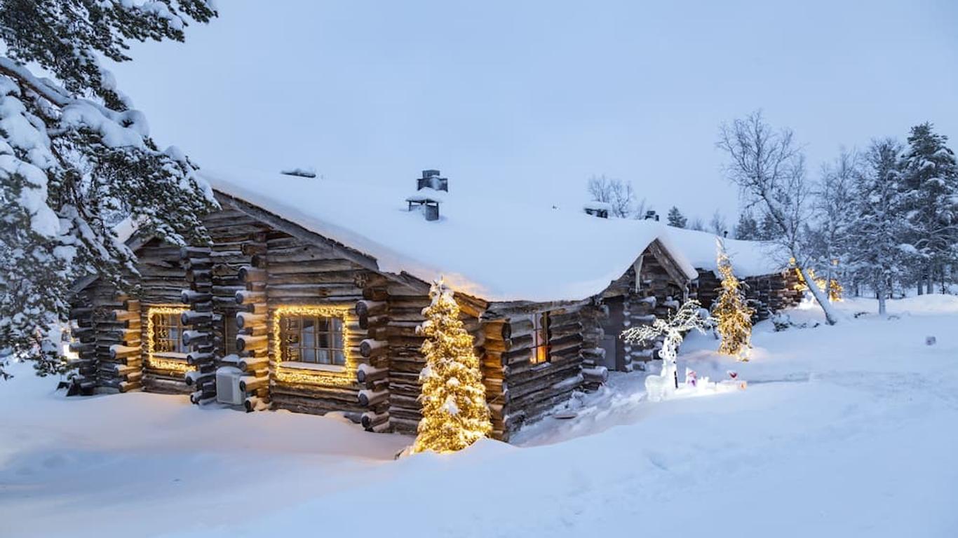 Kuukkeli Log Houses Teerenpesä