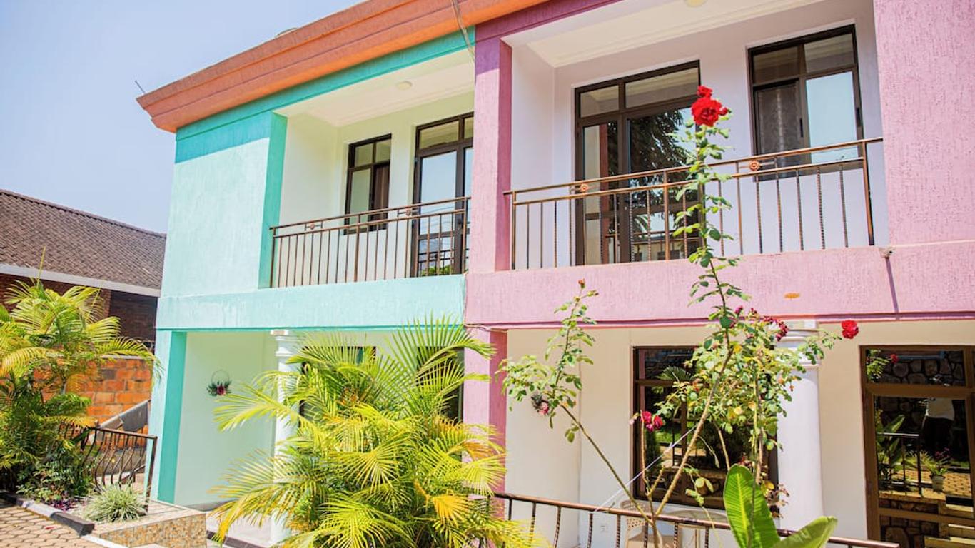 Romalo Hotel & Apartments