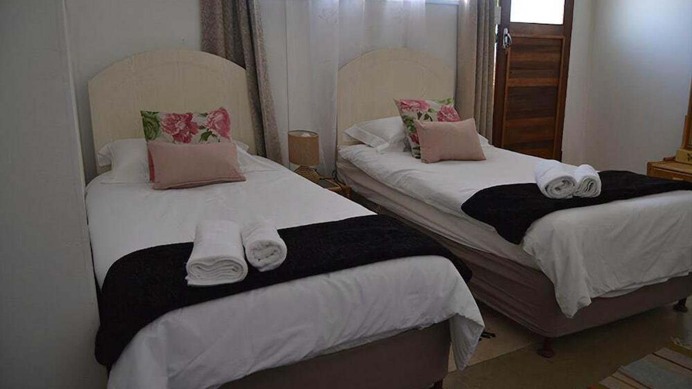 Suzie's Coffee Shop Accommodation