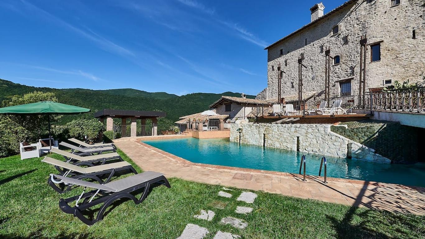 Castrum Resort