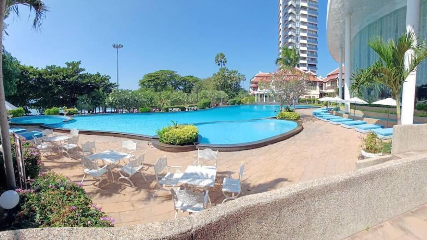 Adriatic Palace Hotel Pattaya