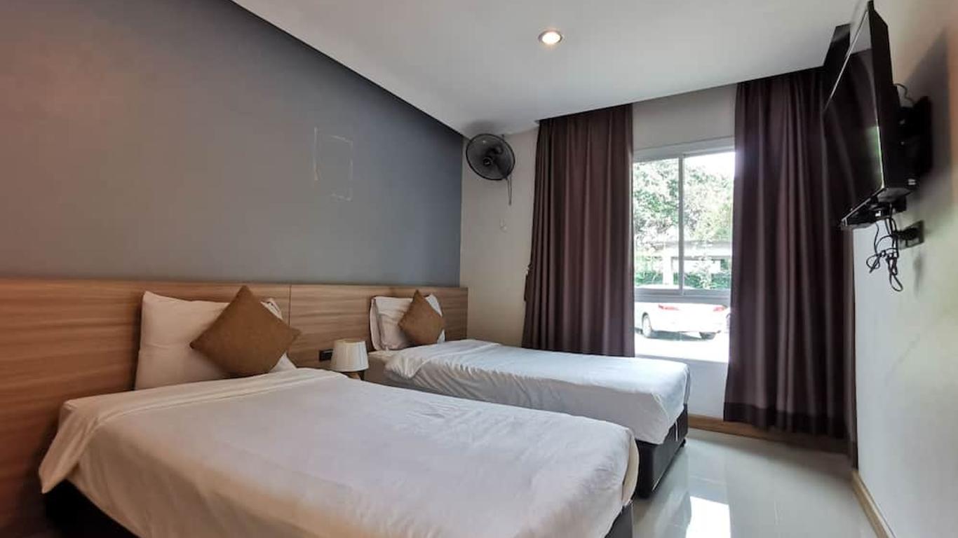 Smile Resort Sriracha