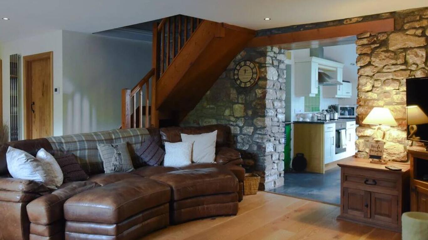 Rhiwddu Barns - Brecon Beacons National Park
