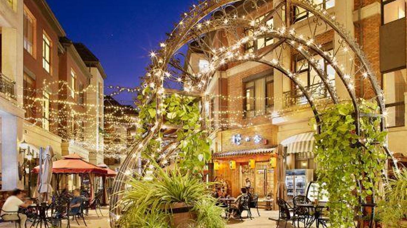 Golden Elephant Hotel