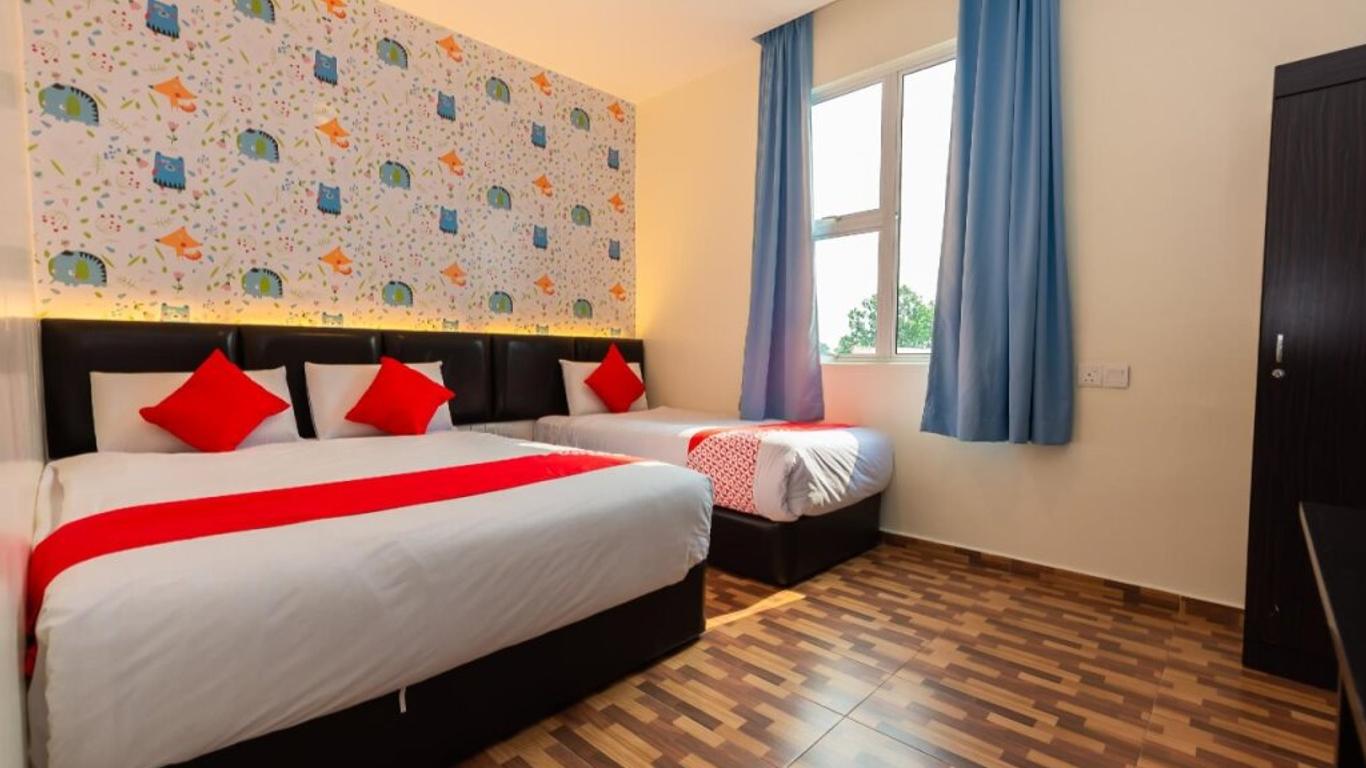 Gold City Hotel