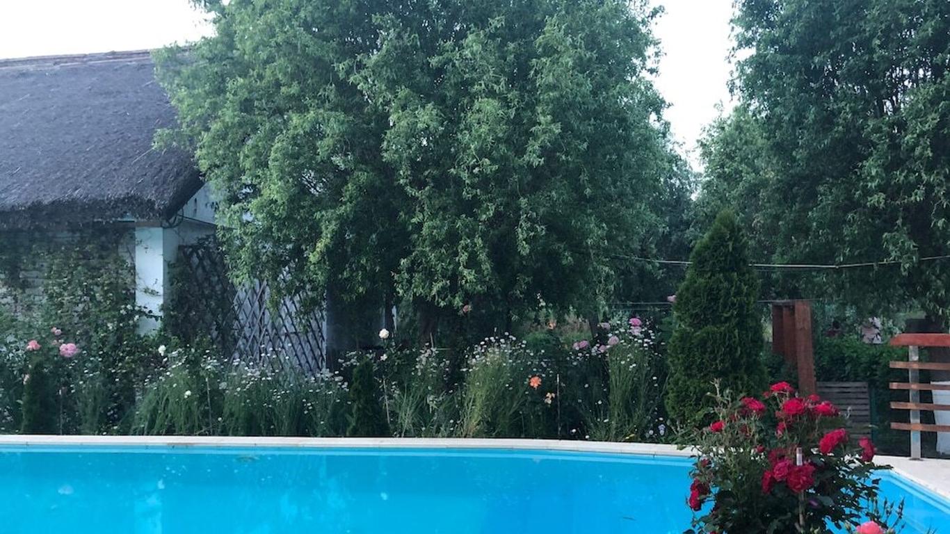 Paradise Delta House