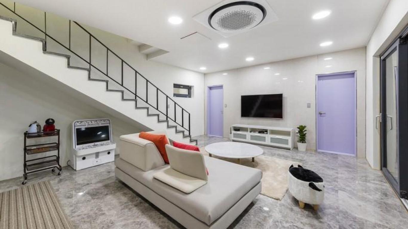 Yangpyeong Solberg Pool Villa
