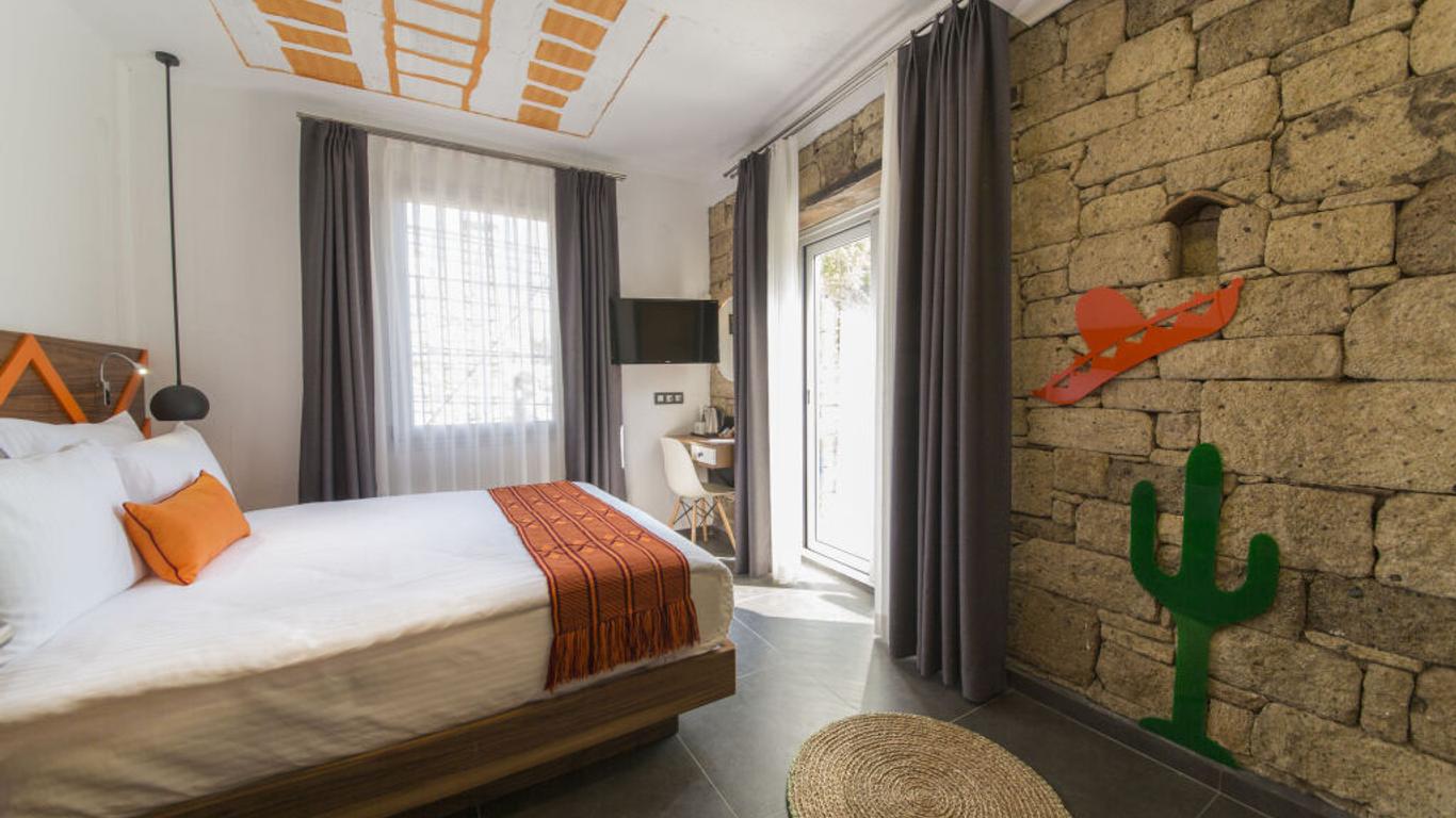 Hay Hotel - Adult Only