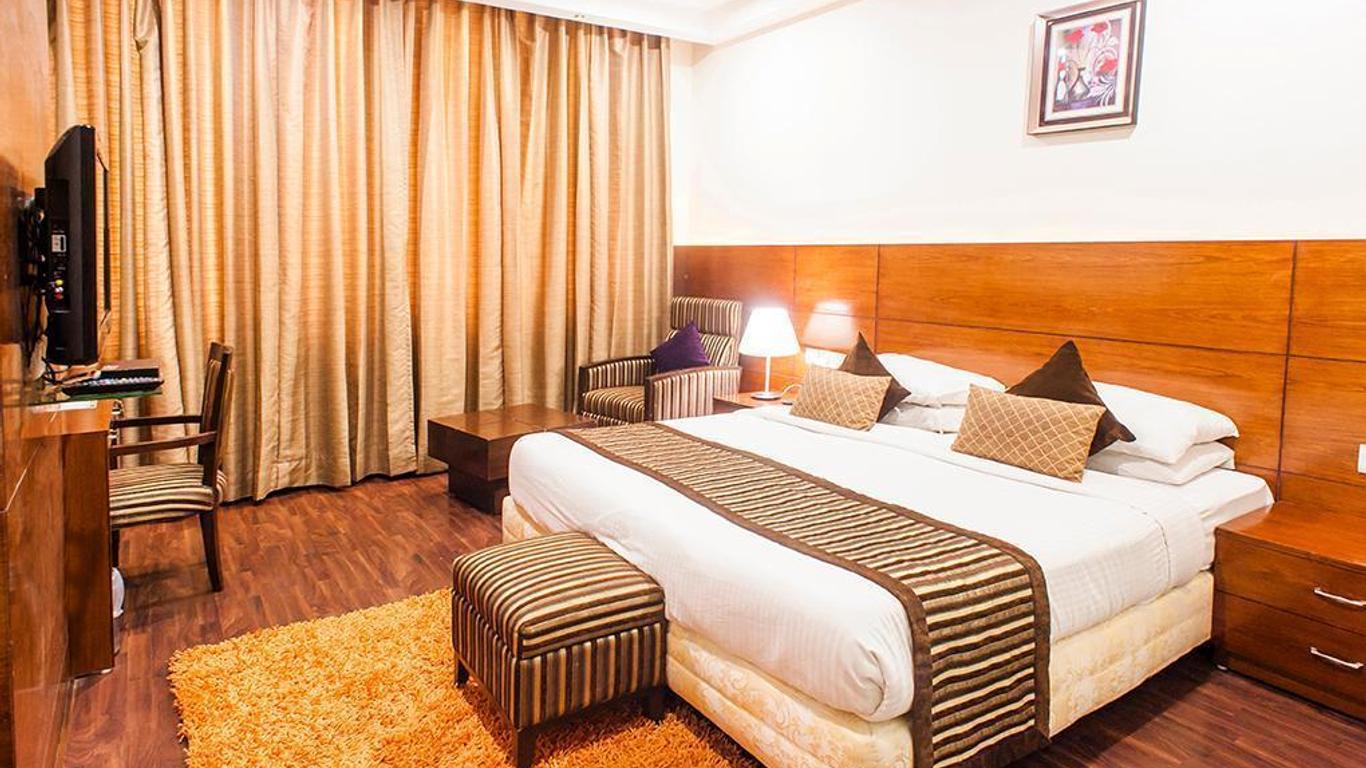 I-Square Hotel
