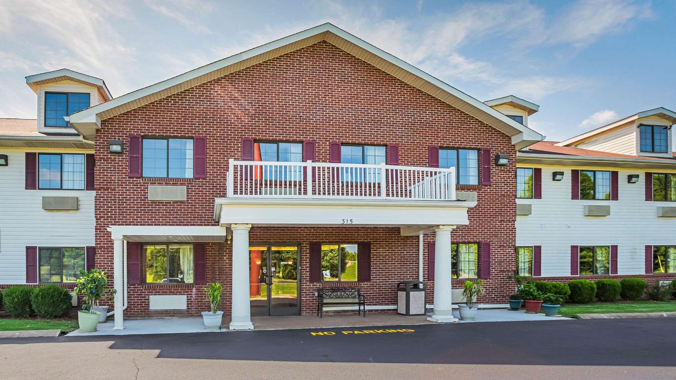 Econo Lodge Inn & Suites