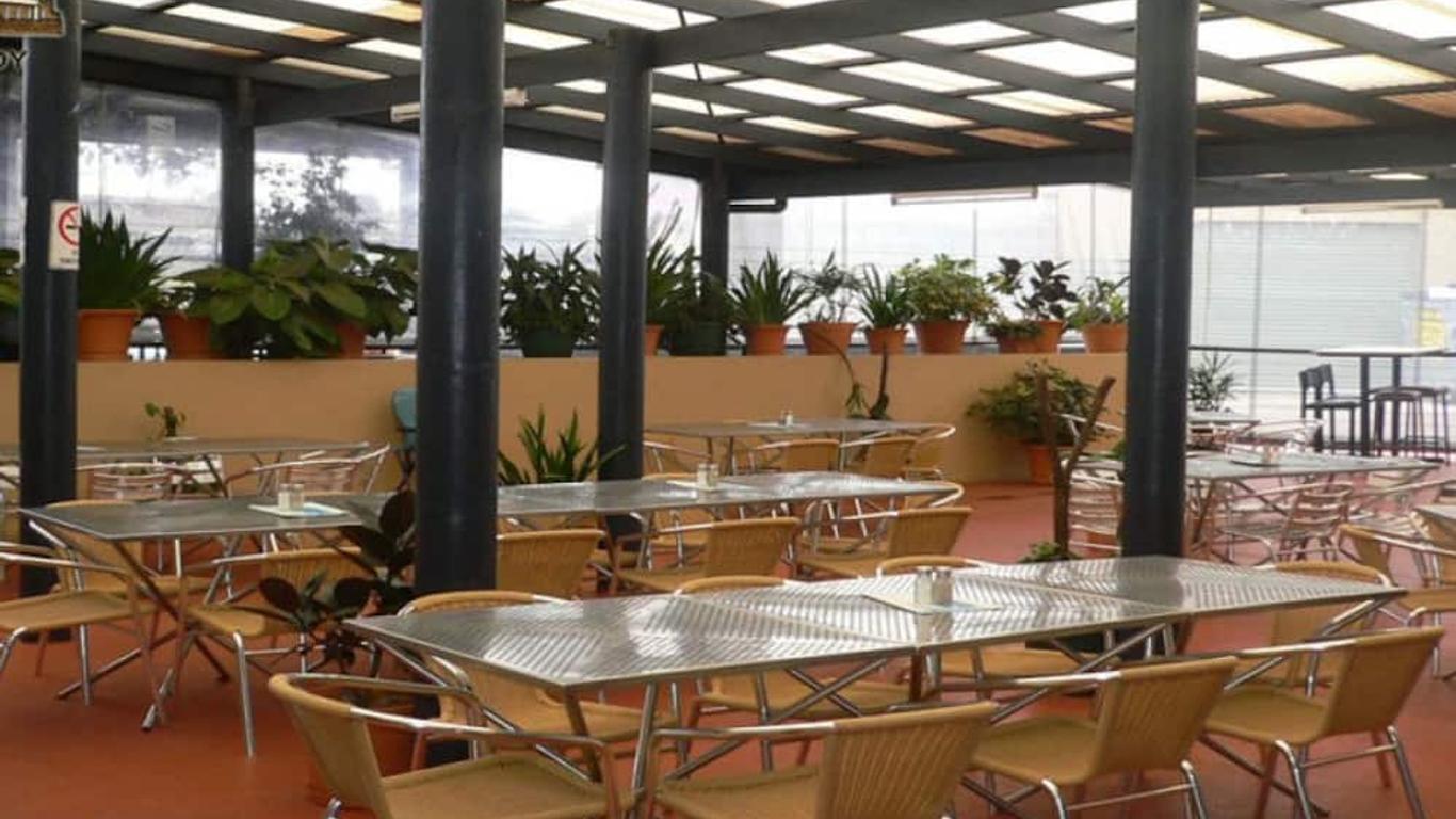 Carrollee Hotel