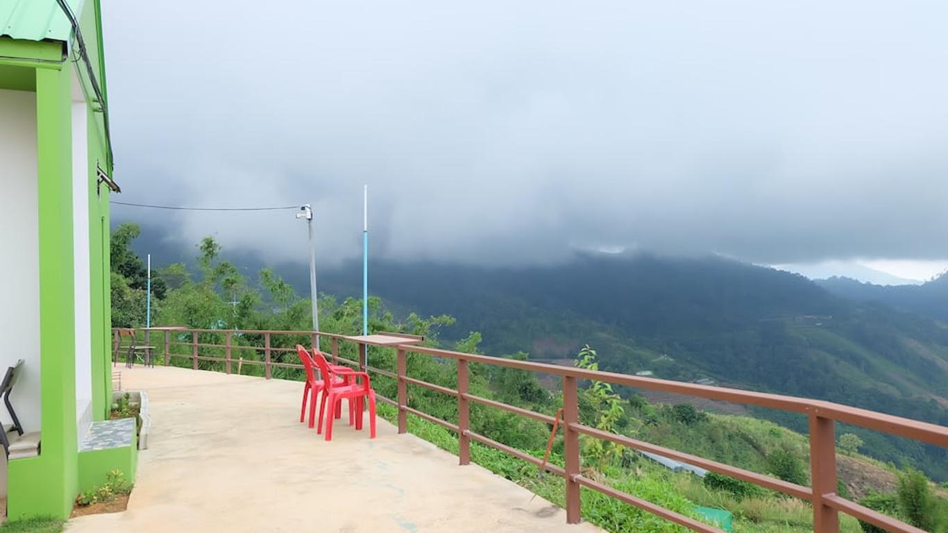 Moonshadow Resort