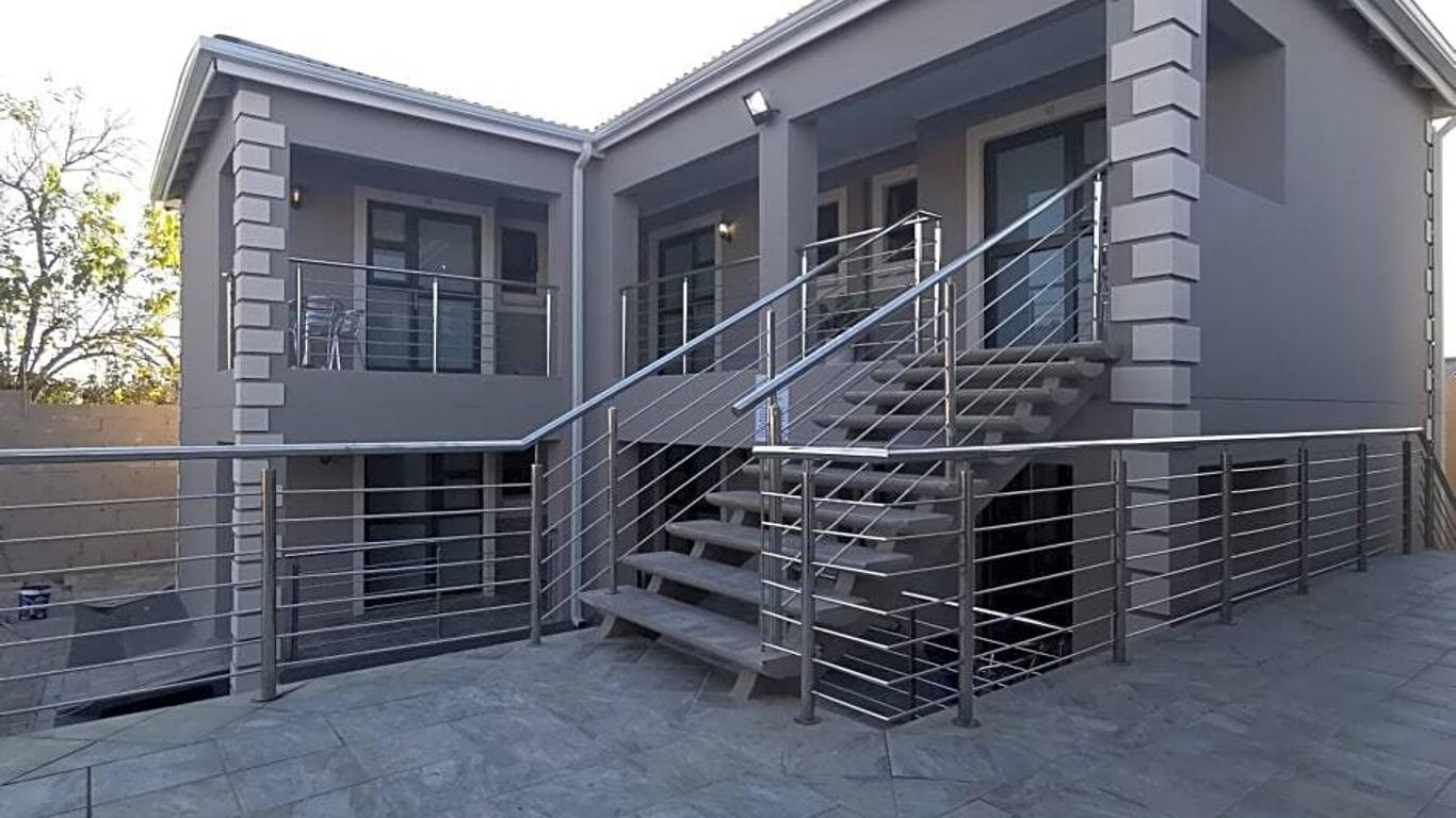 Lucolo Palace B&B - Mthatha