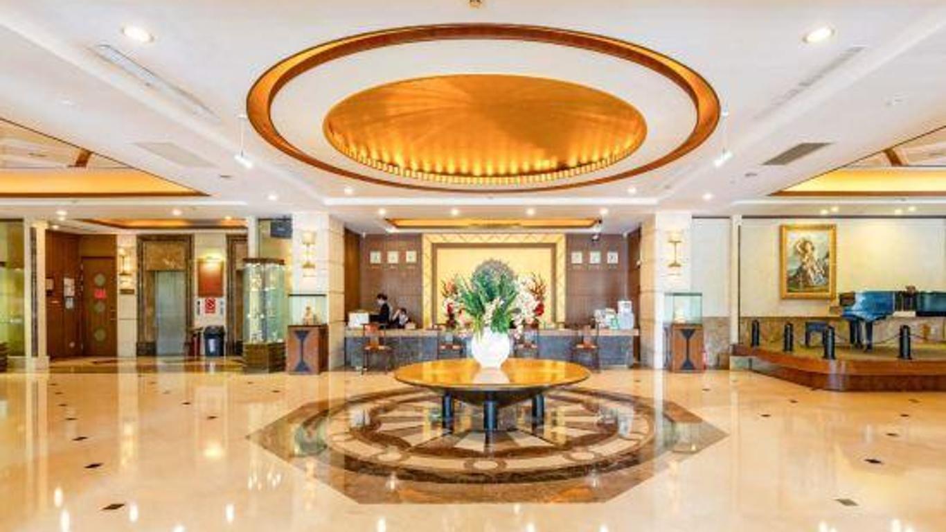Mascot Hotel