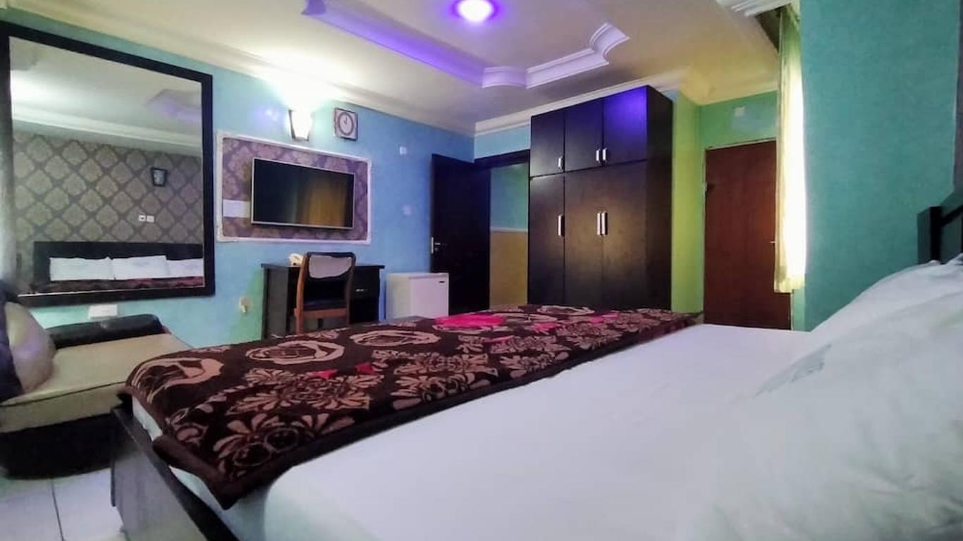 Orient Hotel & Plaza Ltd